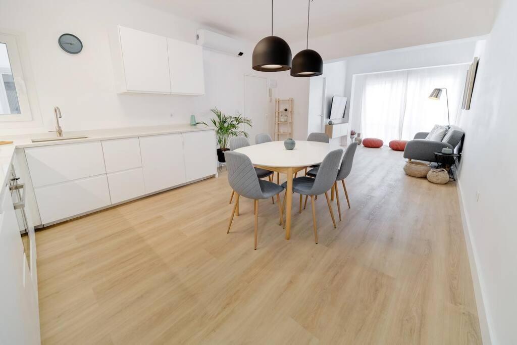 Esplendido Apartamento En El Centro Malaga Luaran gambar